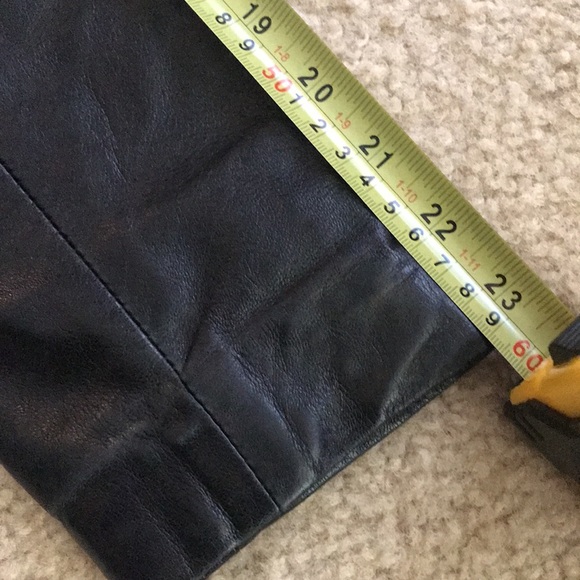 Danier leather jacket, classic black - Picture 7 of 10